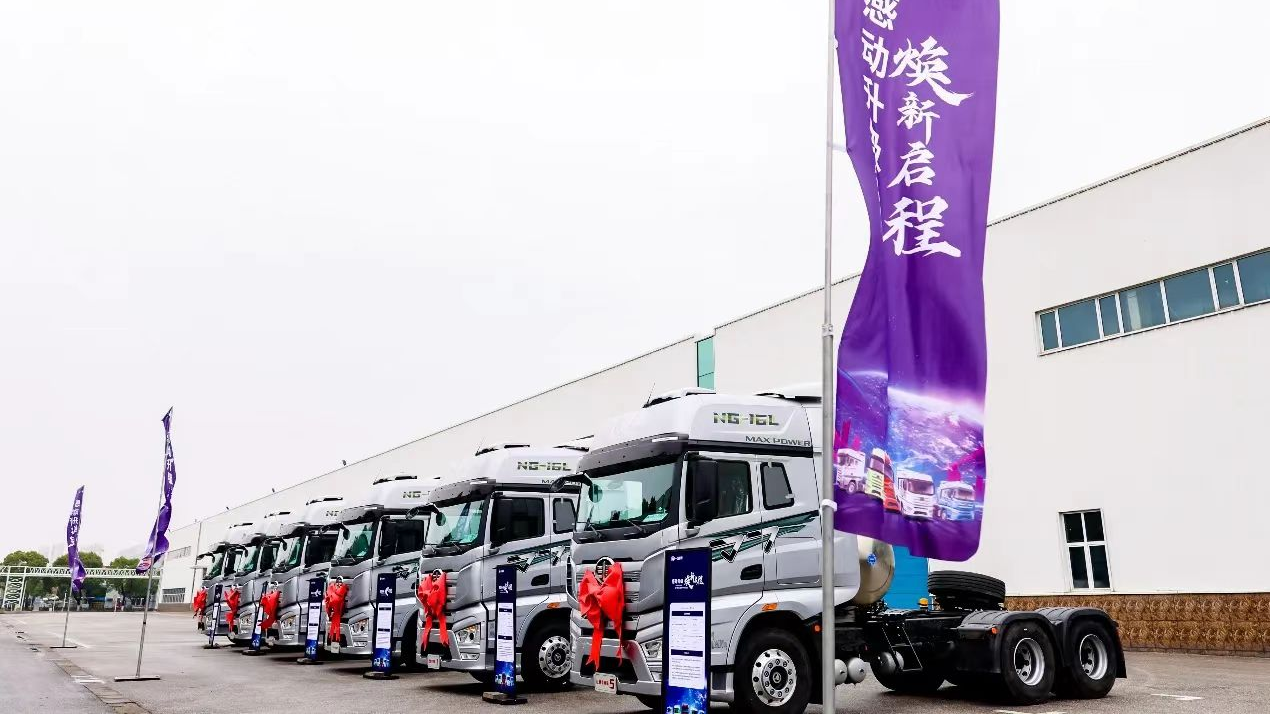 润物细无声——2025一汽解放J7焕新权益荣耀启程